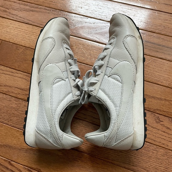 Nike Shoes - Classic Nike women’s running sneakers